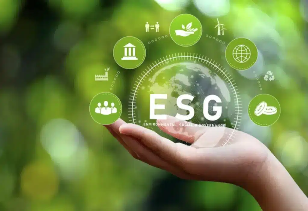 mão segurando bolha com escrito ESG